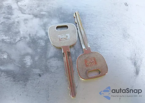 2005 Toyota Camry Le из США, поврежденный, VIN 4T1BE32K95U030930